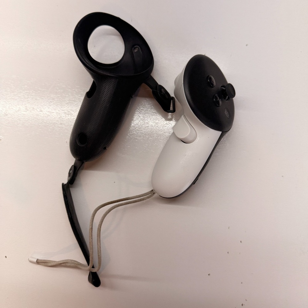 Tested Meta Quest 3 3S VR S2Y Right Controller Only - Missing Battery Cover